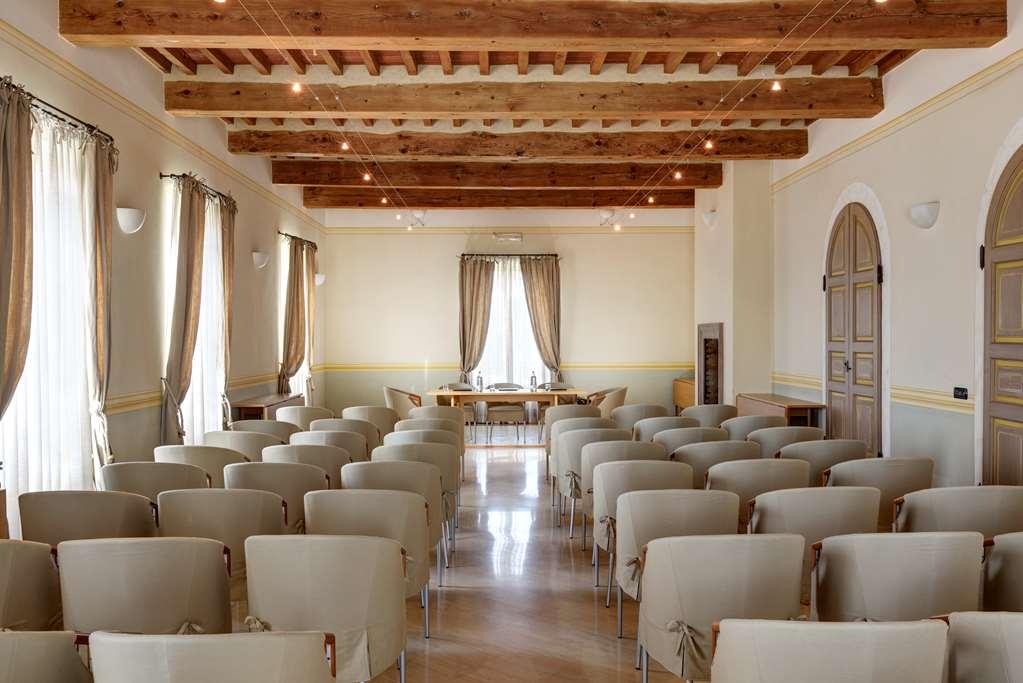 Relais Villa Grazianella | Una Esperienze Acquaviva  Einrichtungen foto